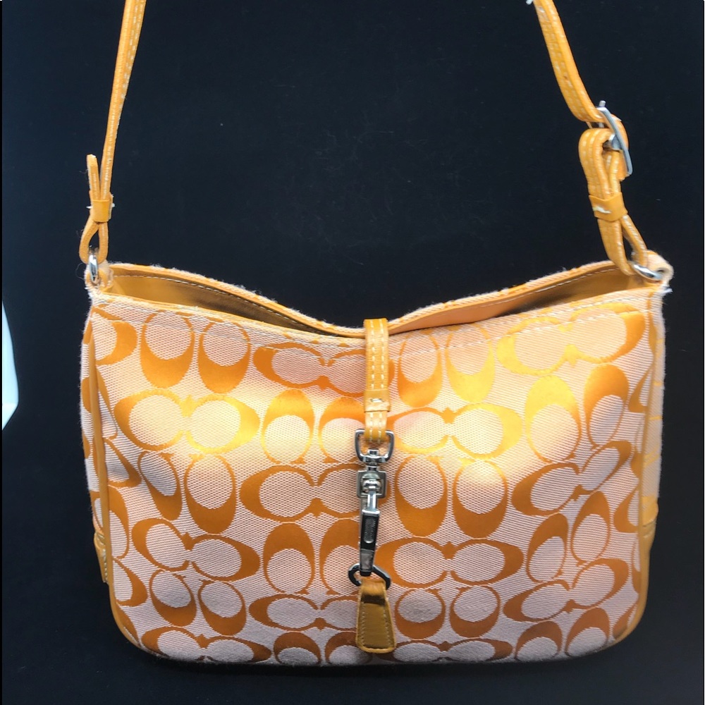 Coach monogrammed purse💫💥SALE☄️⚡️